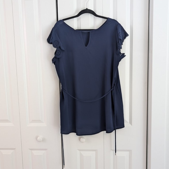 Full Moon Crepe Maternity Blouse with Scallop Sleeve - Picture 5 of 9